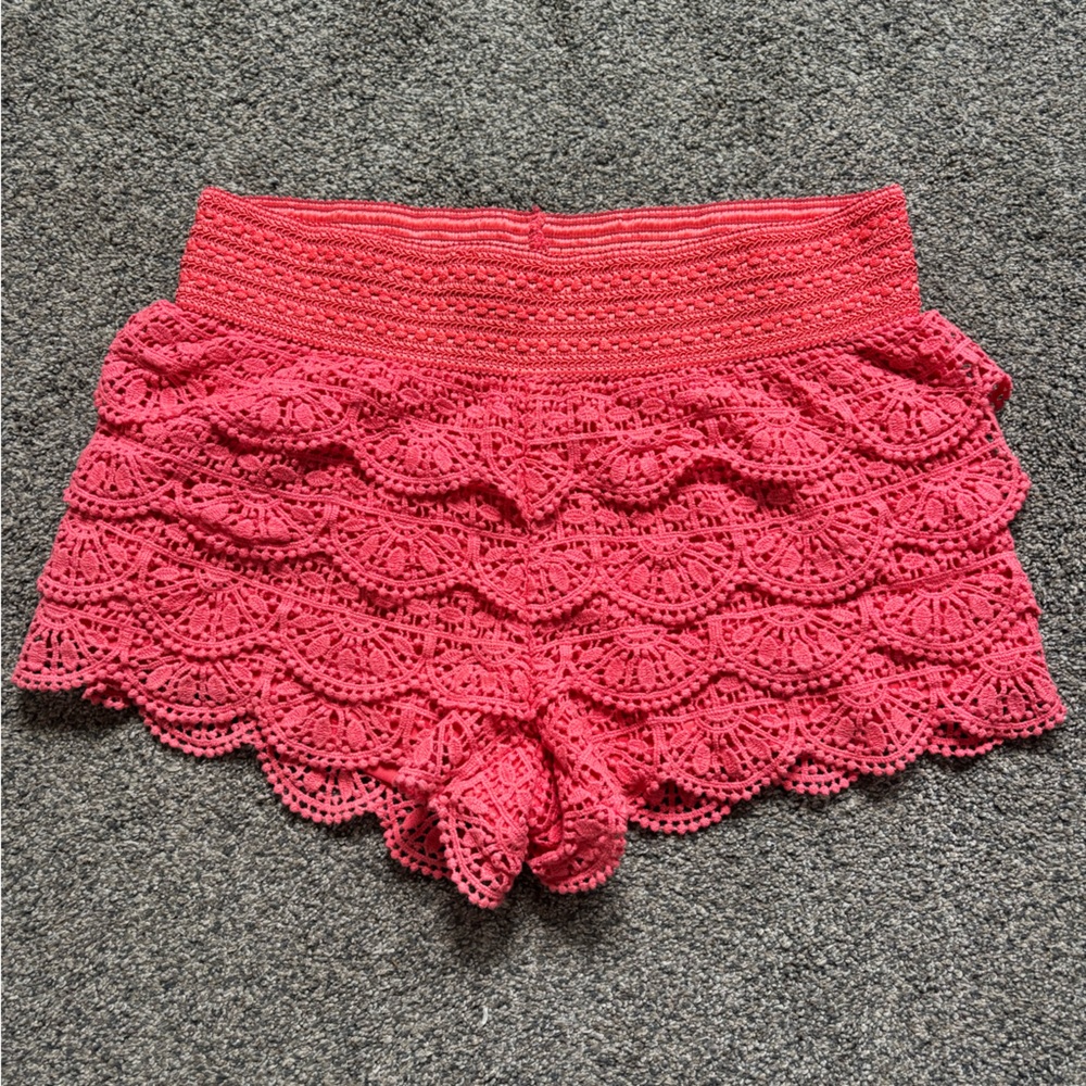 Crochet Lace Scallop Hem Women's Shorts - Coral Pink